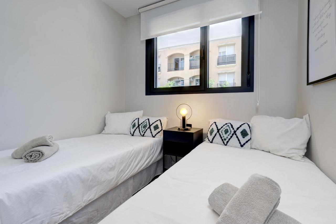 Stylish 2 Bedroom Apartment In Estepona Old Town Extérieur photo