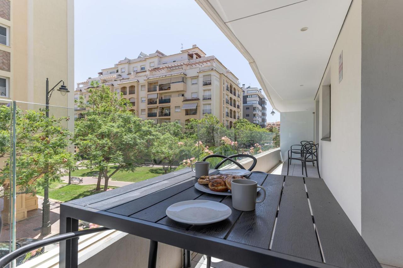 Stylish 2 Bedroom Apartment In Estepona Old Town Extérieur photo