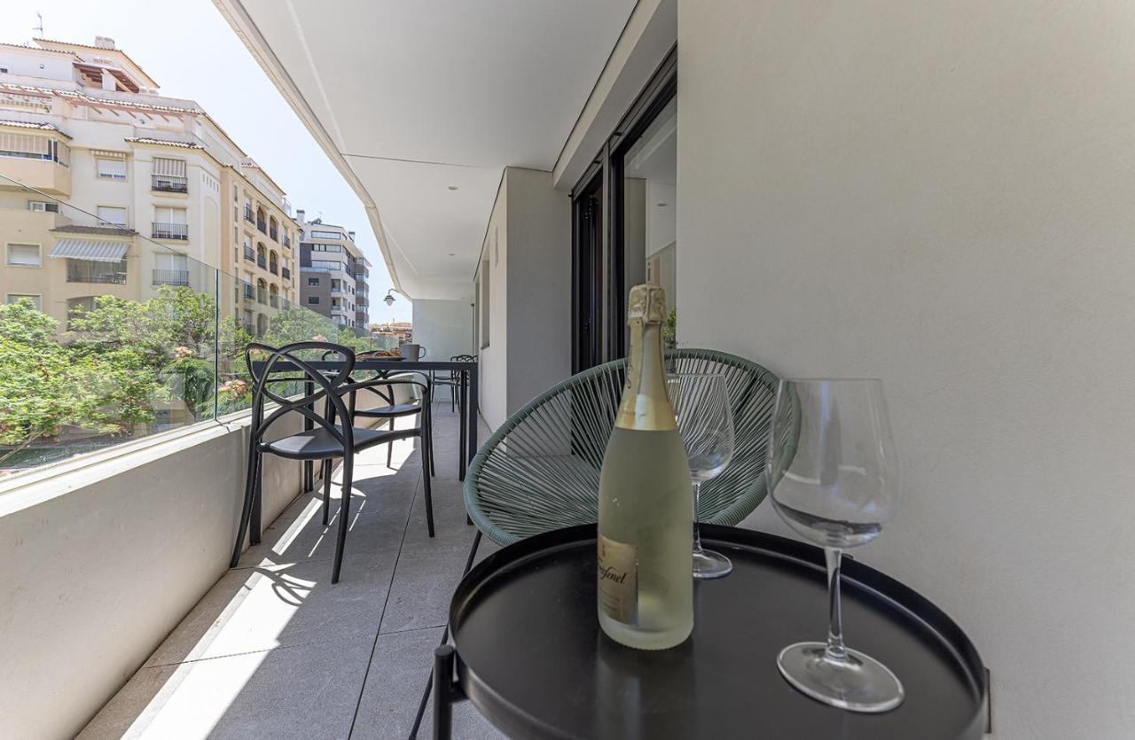 Stylish 2 Bedroom Apartment In Estepona Old Town Extérieur photo